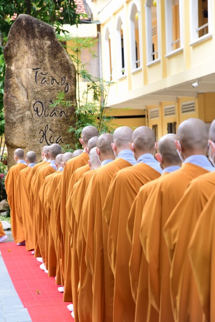 Lễ truyền giới Sa di Phương Trượng